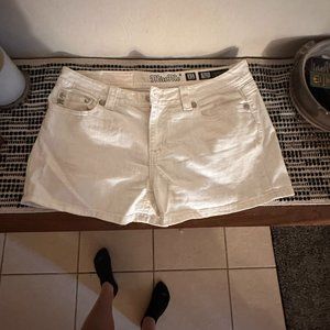 Miss Me mid-rise shorts